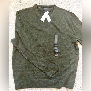 NWT Men’s Merino Wool Sweater
